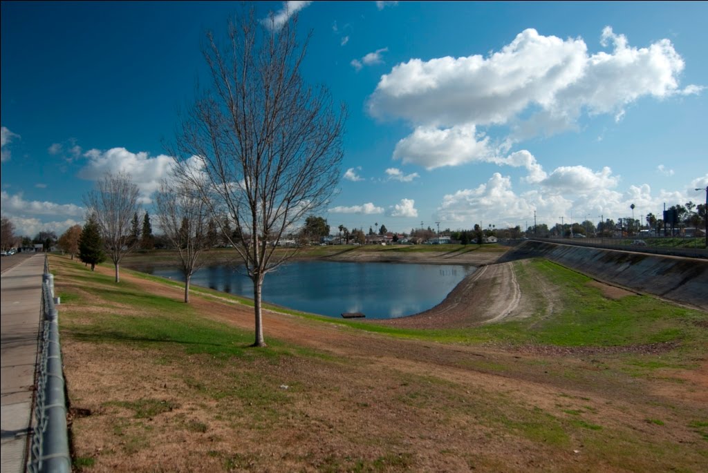 Clovis partners with Flood Control District to help recharge aquifer - The San Joaquin Valley Sun