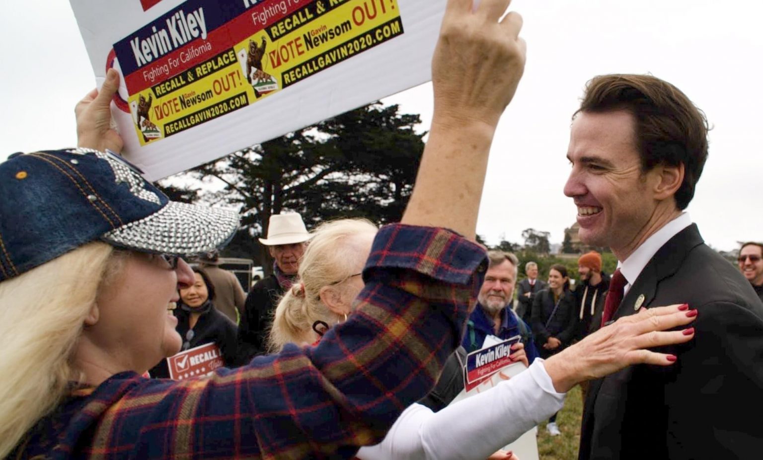 Gubernatorial hopeful Kevin Kiley swings through Fresno, pitches