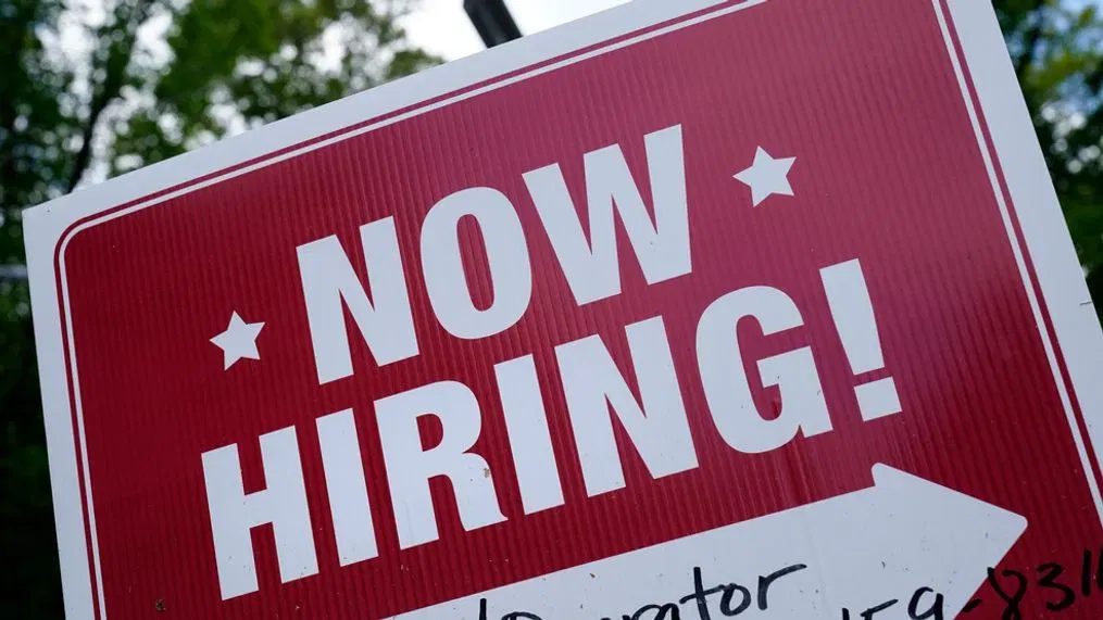 Jobs report shows mixed outlook for labor market 