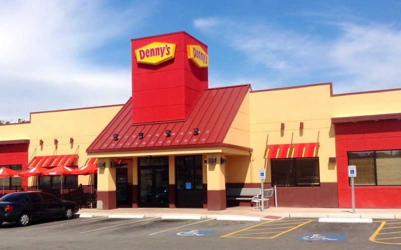 Denny’s to shut down Oakland location because of crime
